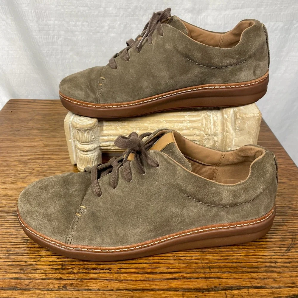 Clarks Artisan Olive Green Suede Lace Up Oxfords Shoes Womens 9W 26128031 *READ